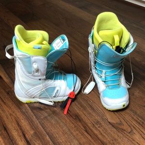 Women’s Burton Snowboard Boots Size 7